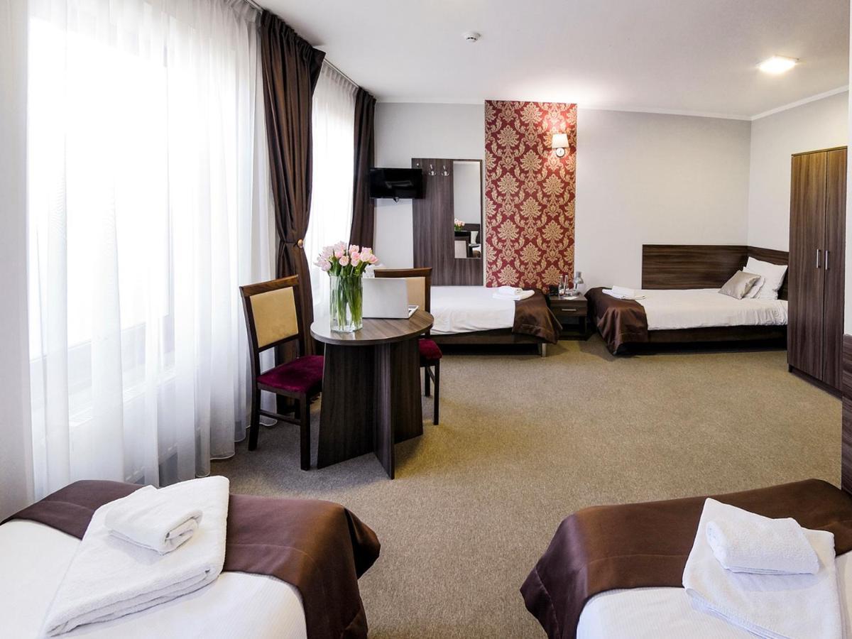 Hotel Dabrowski Oświęcim Exteriör bild