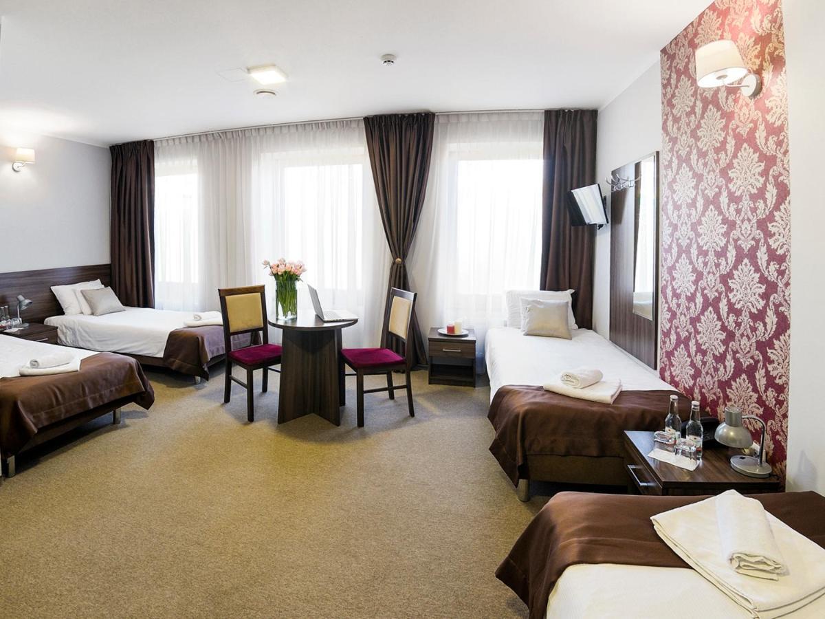 Hotel Dabrowski Oświęcim Exteriör bild