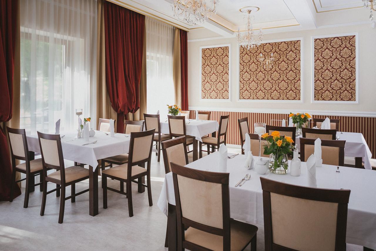 Hotel Dabrowski Oświęcim Exteriör bild